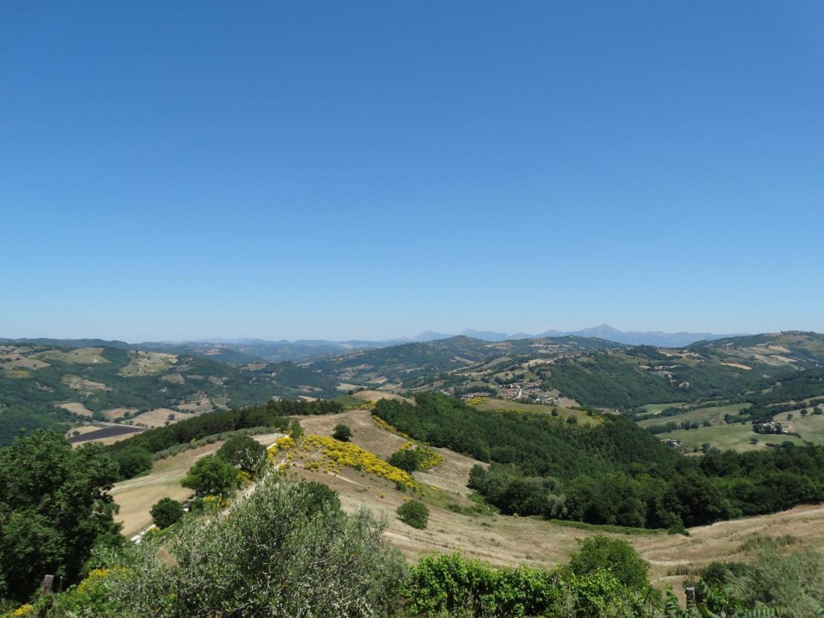 Agriturismo La Terrazza Valfabbrica Екстериор снимка