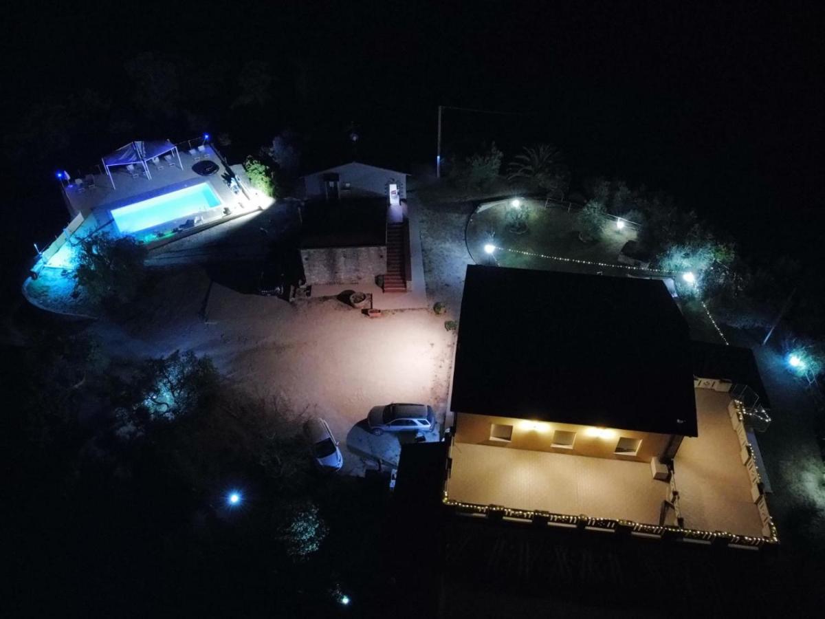 Agriturismo La Terrazza Valfabbrica Екстериор снимка