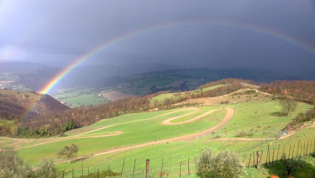 Agriturismo La Terrazza Valfabbrica Екстериор снимка