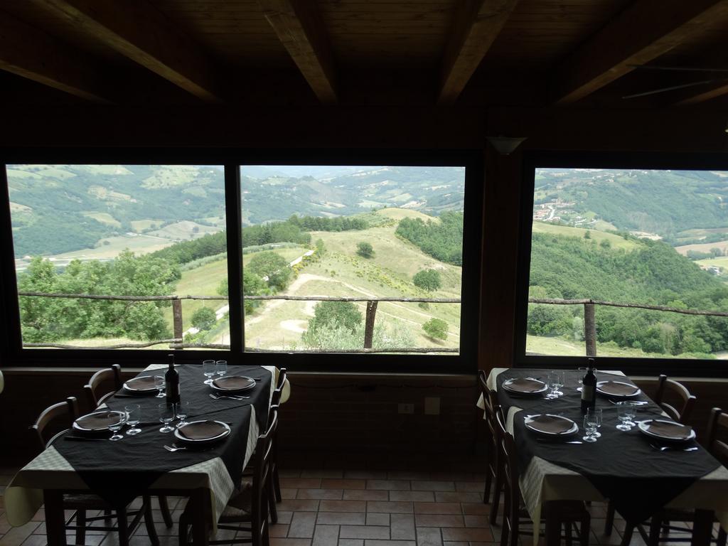 Agriturismo La Terrazza Valfabbrica Екстериор снимка