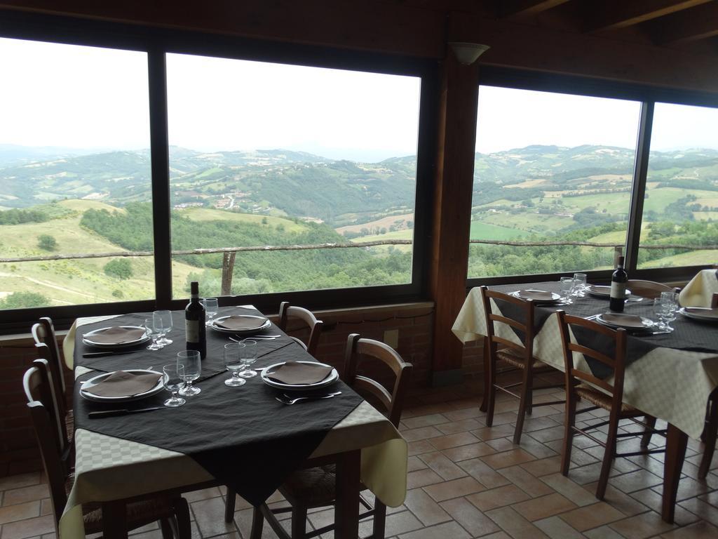 Agriturismo La Terrazza Valfabbrica Екстериор снимка